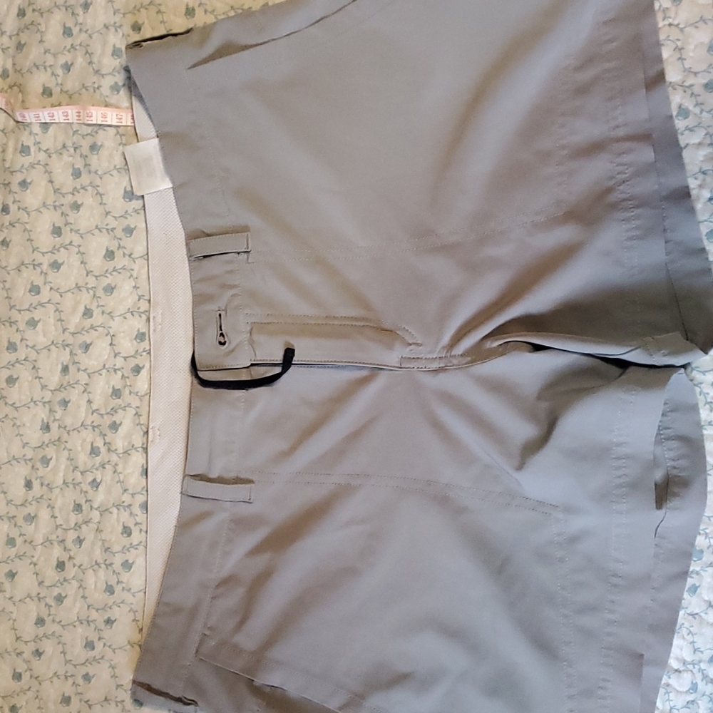 patagonia gray zipper pocket shorts Women’s size 12